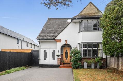 Queens Drive, Thames Ditton, Surrey, KT7 0TW