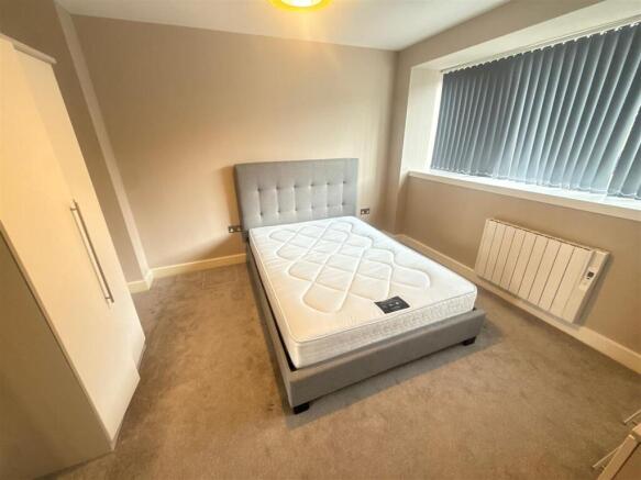 2 bed Apartment to rent Image 7