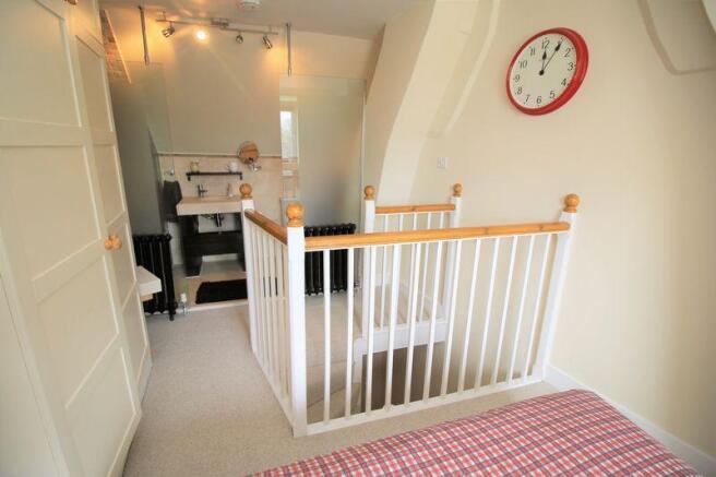 Ensuite staircase