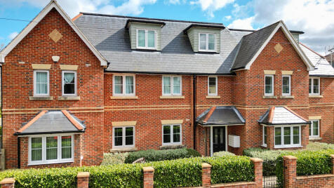 Somerset Road, Farnborough, GU14