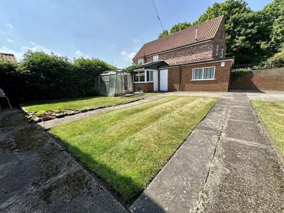 3 bed Detached Bungalow for sale Image 11