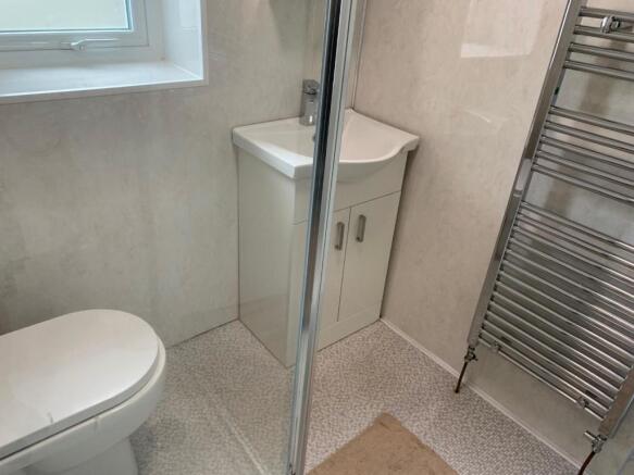 Shower Room.jpg