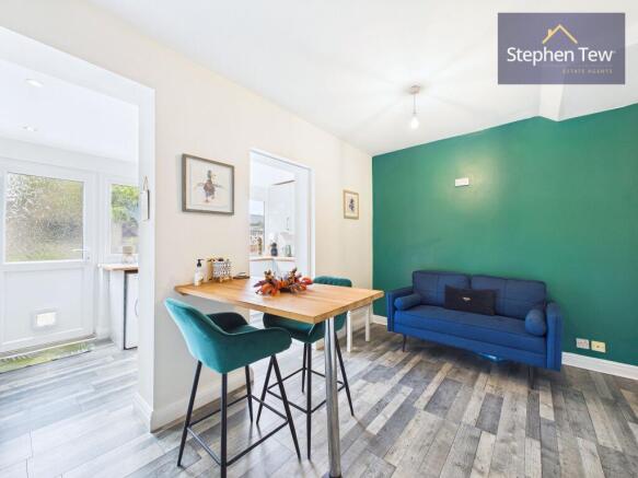 Living/Dining Area