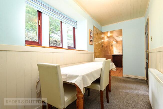 5 bed Semi-Detached for sale Image 8