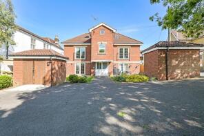 Flat 5, 106 Nightingale Place, Station Road, Southampton SO31 5AN