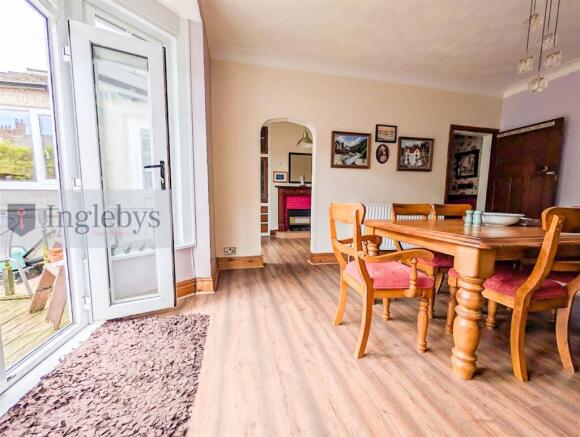 3 bed House for sale Image 12