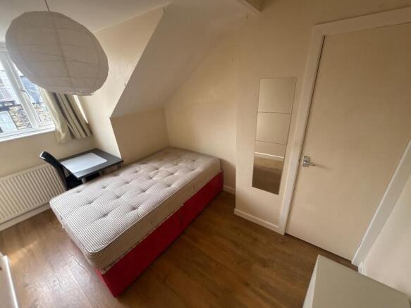 7 bed Terraced to rent Image 4