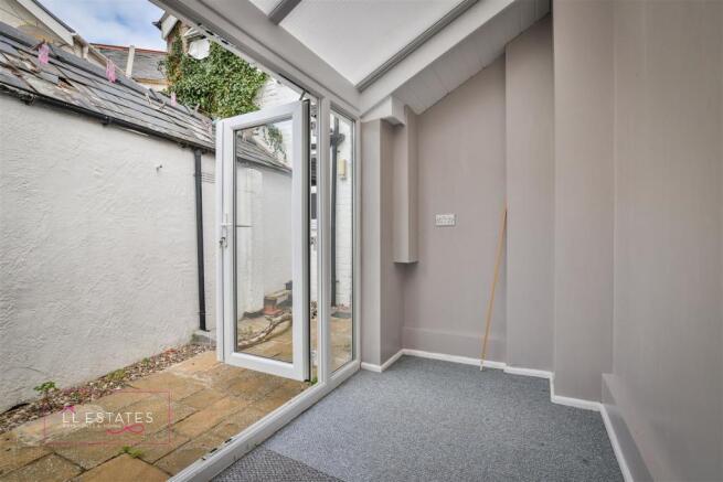 Sun Room.jpg