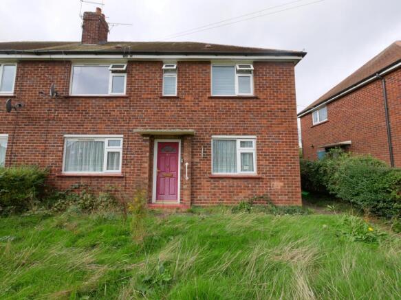 1-bed flat on 93 Marshfield Avenue, Crewe, Cheshire, CW2, £42,000
