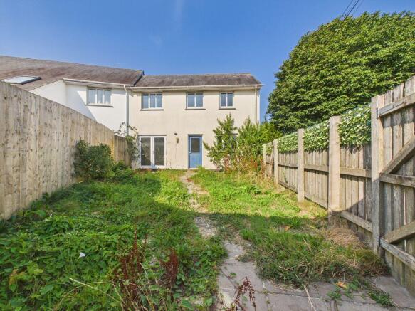 3-bed house on Gweal Pawl, Redruth, generous accommodation, £195,000