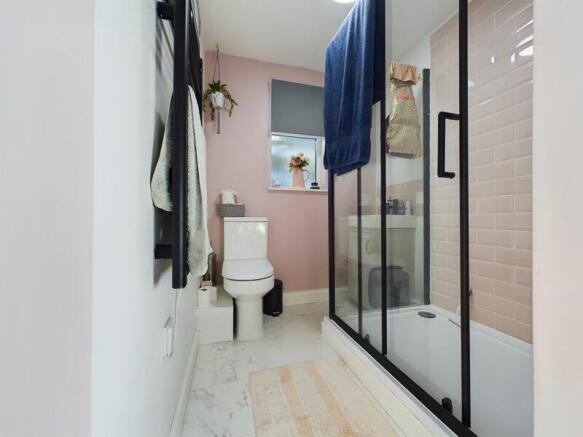 annexe shower room