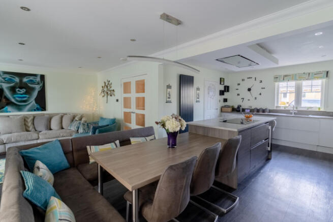 Family Dining Kitchen