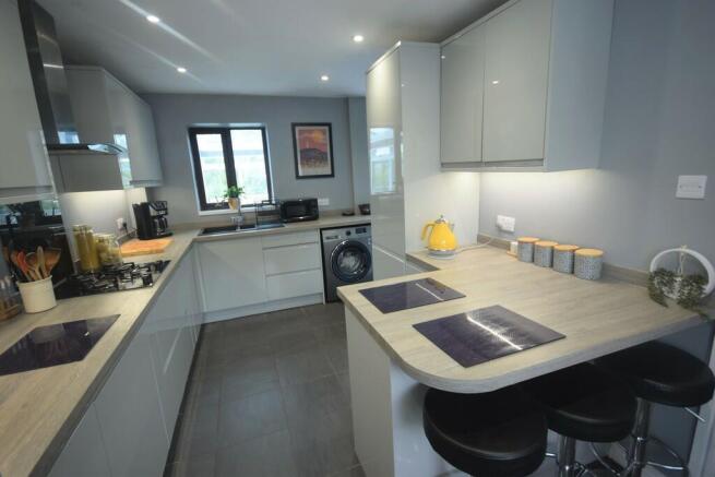 KITCHEN/DINER