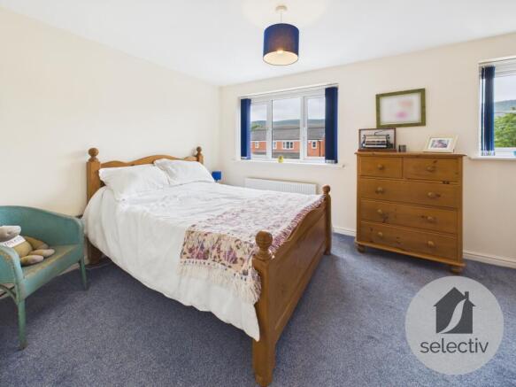 3 bed Semi-Detached for sale Image 9