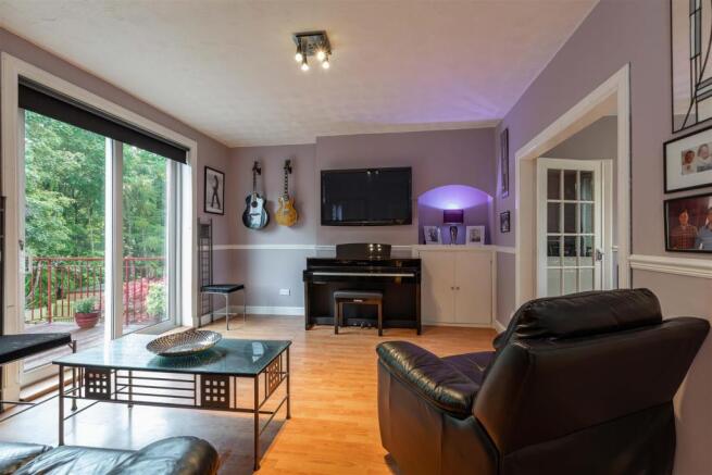 13 Balmoral Avenue Galashiels Low Res 16.jpg