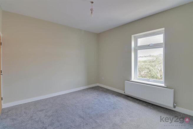 3 bed Terraced to rent Image 11