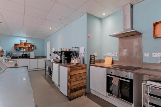 011-26 Broomgate, Lanark ML11 9ET.jpg