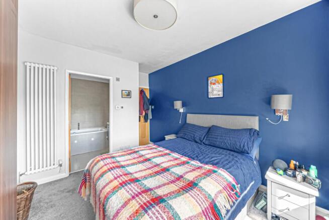 4 bed Semi-Detached for sale Image 12