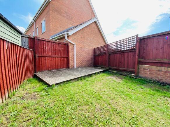 3 bed Town House to rent Image 12
