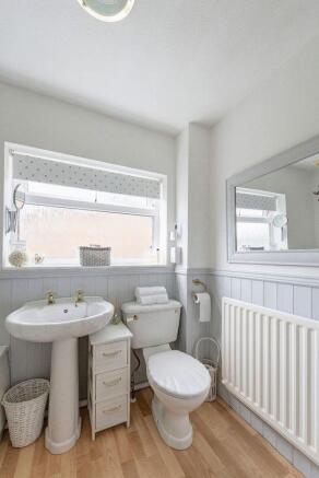 Family Bathroom 