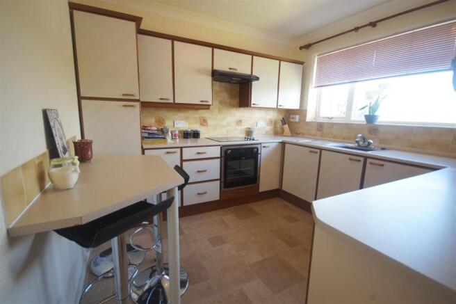 Kitchen / Breakfast 