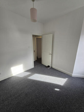 3 bed Terraced to rent Image 11