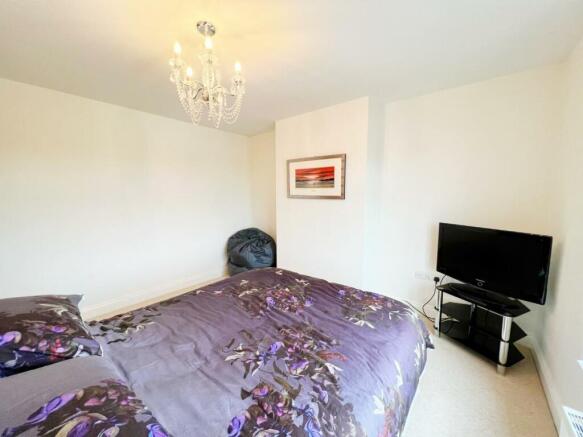Bedroom 2 pic 3.jpg