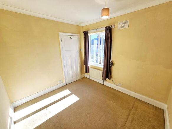 2 bed Semi-Detached for sale Image 7