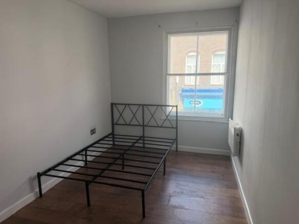 Bed 2.jpg