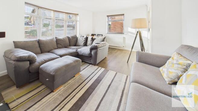 CAM03663G0-PR0215...