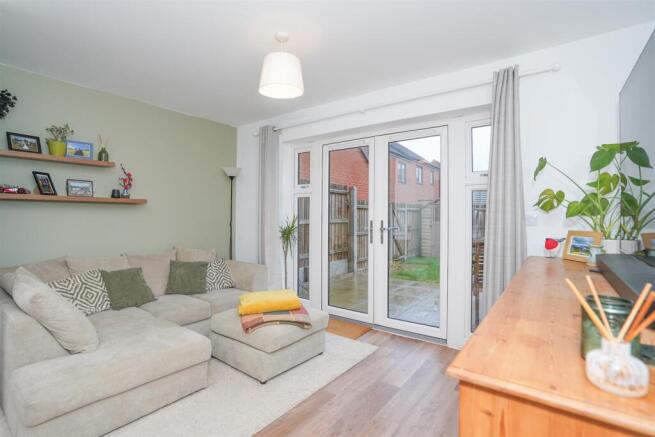 9 Sunset Close -2.jpg