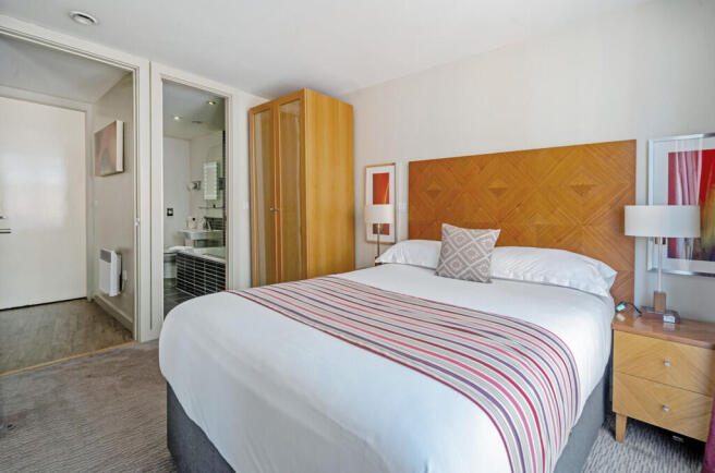 1301927-2-683dec7...