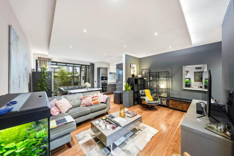 Duchess Drive, London, E13