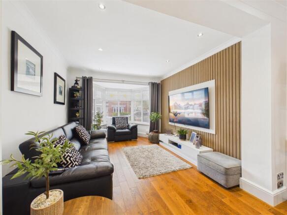 3 bed Semi-Detached for sale Image 4