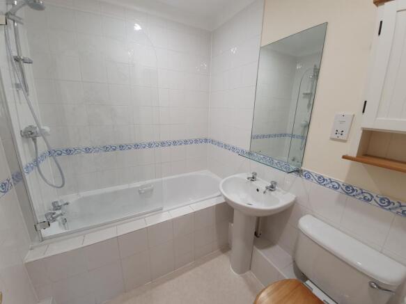 En-Suite Bathroom