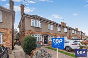 72, Station Road, Gidea Park, Romford RM2 6DA