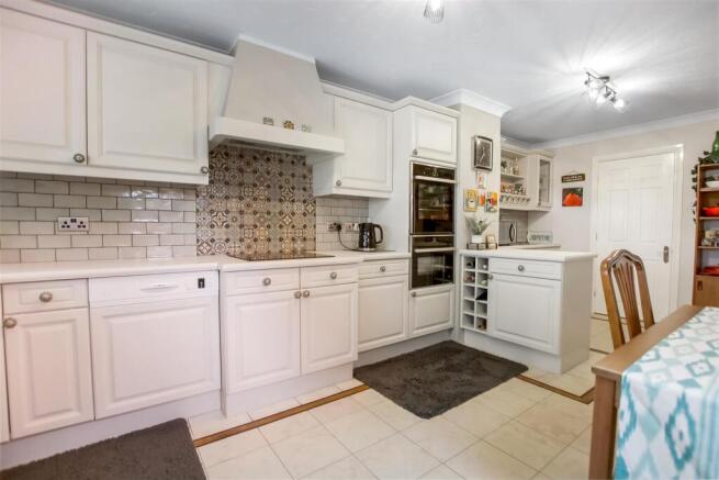 3 bed Detached Bungalow for sale Image 5