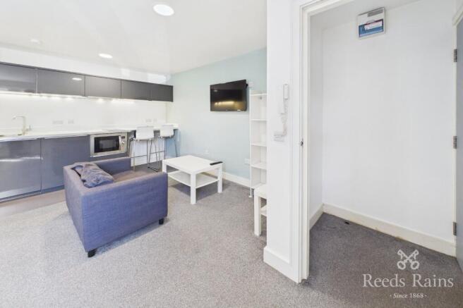 1 bed Apartment to rent Image 8