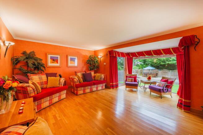 Kirkhill Road, Newton Mearns photo 4