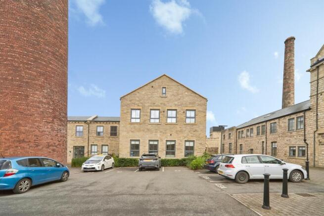 1 bed Ground Flat for sale Image 11