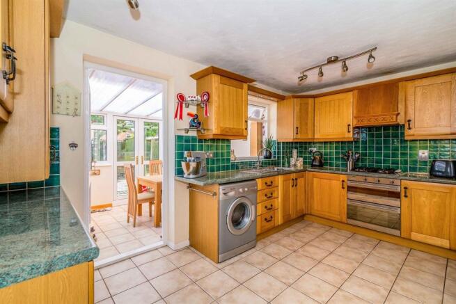 Kitchen:
