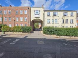 Flat 24, Charter Gate, Boltro Road, Haywards Heath RH16 1BQ