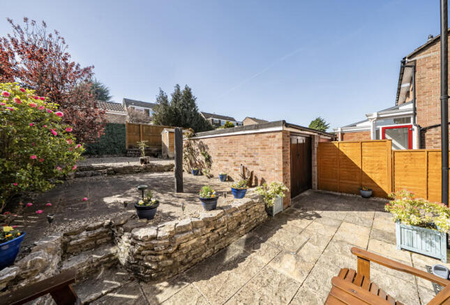 1439330-4-69d636a...