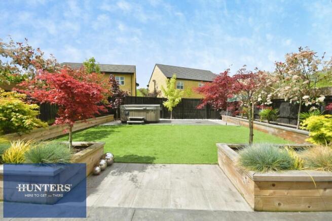 REAR GARDEN 02.jpg