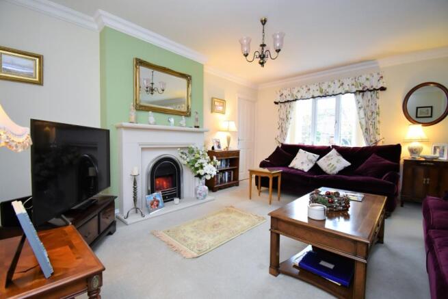 Brentwood Close, Thorpe Audlin (6)Living  room
