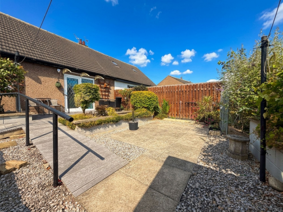 2 bed Semi-Detached Bungalow for sale Image 10