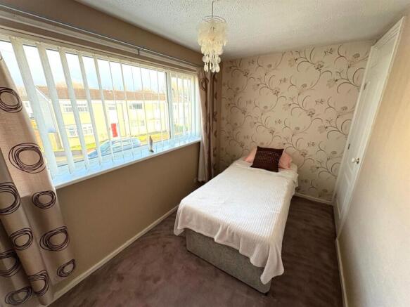 3 bed Terraced for sale Image 11