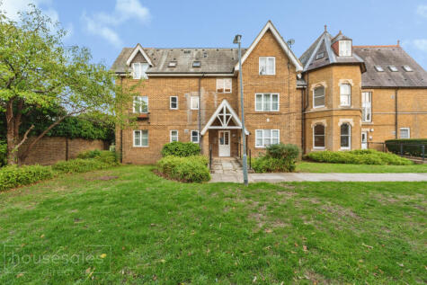 John Barter House Church Close, Hounslow, TW3
