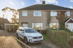 21, Hackenden Close, East Grinstead RH19 3DR
