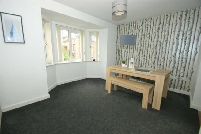 2 bed Flat for sale Image 4